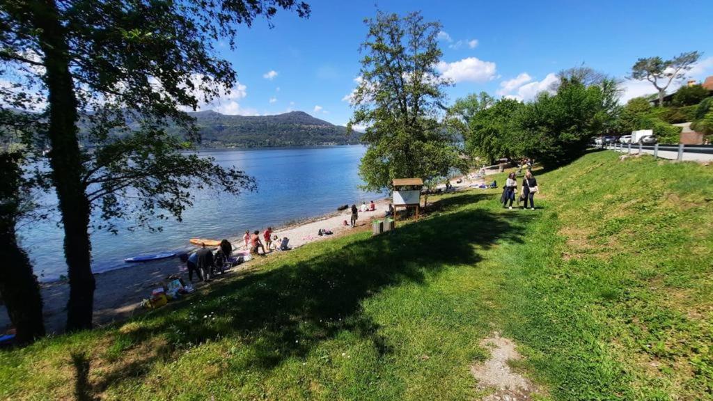 La Casa Di Giulia - Holiday Home Ranco Eksteriør bilde
