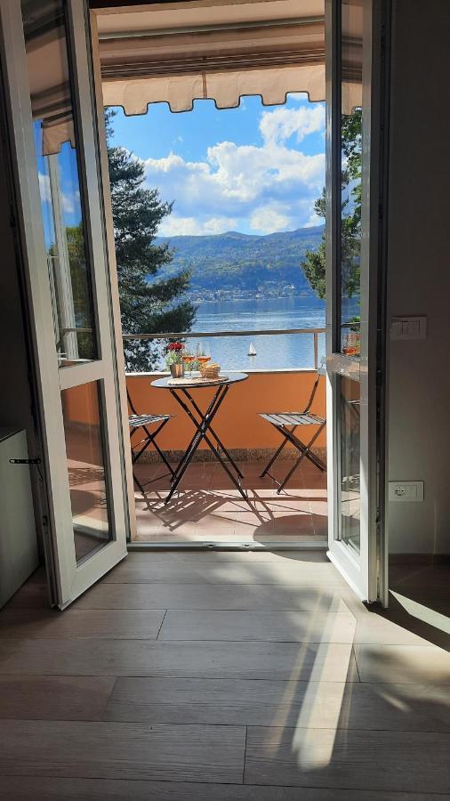 La Casa Di Giulia - Holiday Home Ranco Eksteriør bilde